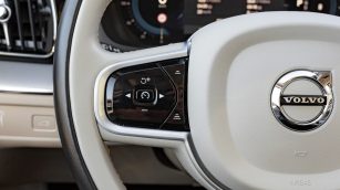 Volvo XC60 B4 D AWD Inscription aut PO2VR15 w abonamencie