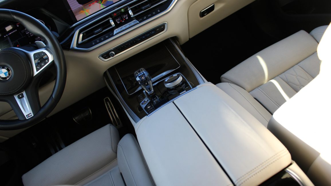 BMW X7 M50d sport-aut P7XXL7 w abonamencie