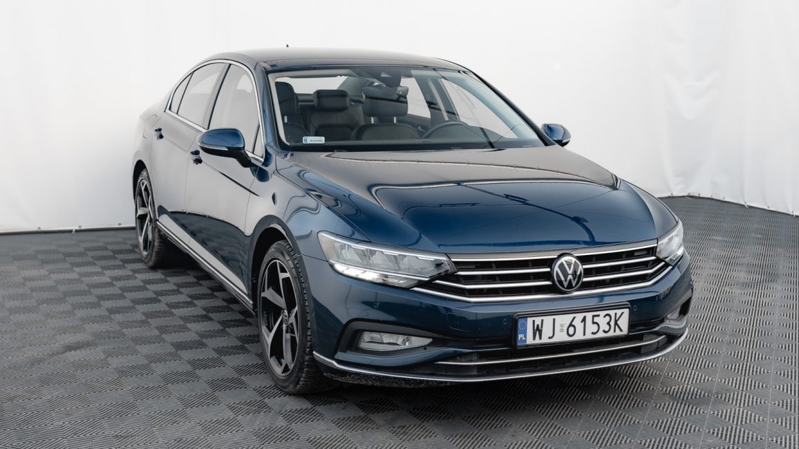 Volkswagen Passat 2.0 TSI Elegance DSG WJ6153K w abonamencie