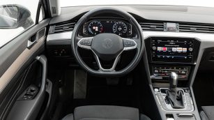Volkswagen Passat 2.0 TSI Elegance DSG WJ6153K w abonamencie