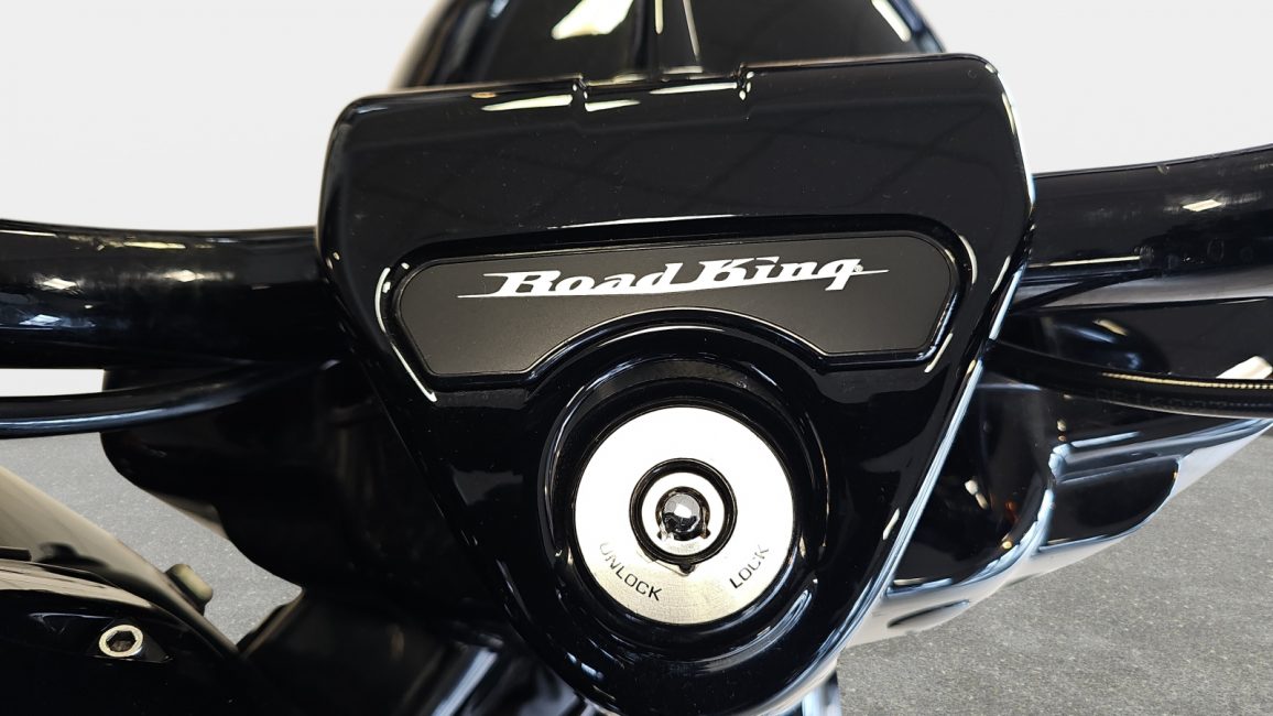 Harley-davidson ROAD KING SPECIAL R8OVB w zakupie za gotówkę