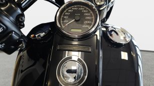 Harley-davidson ROAD KING SPECIAL R8OVB w zakupie za gotówkę