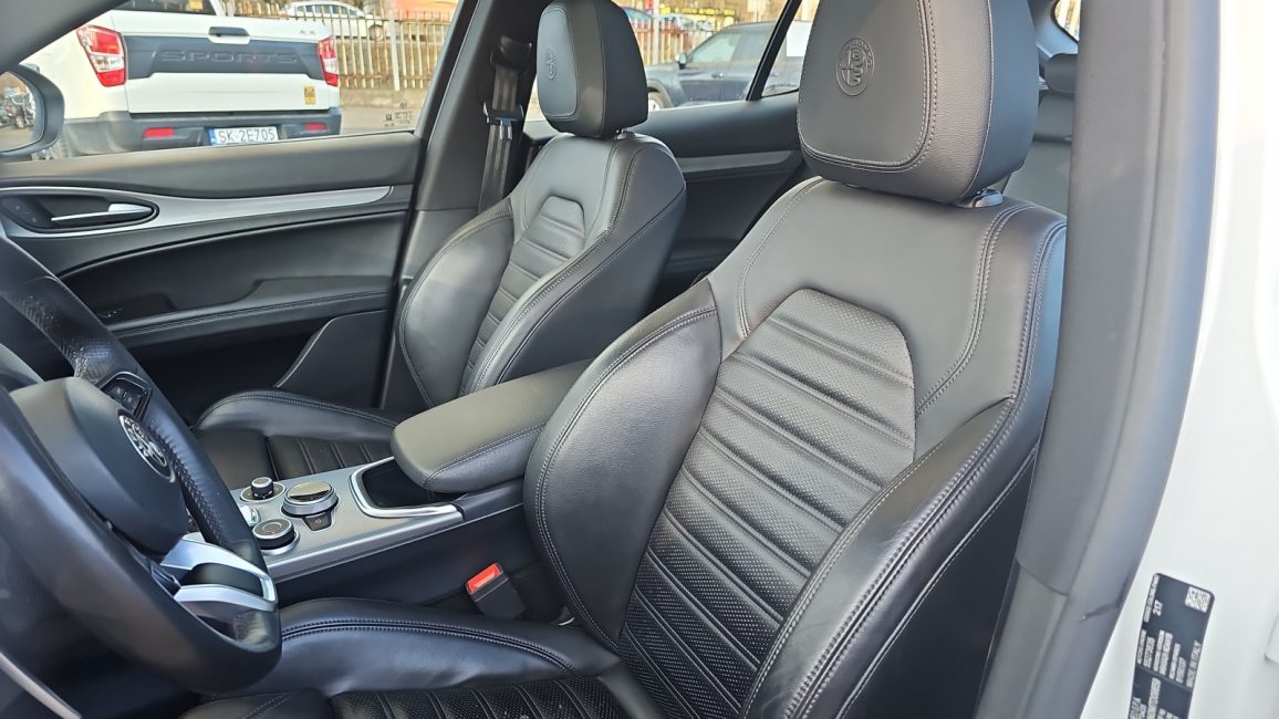 Alfa Romeo Stelvio 2.0 Turbo Veloce Q4 aut WE3U428 w leasingu dla firm