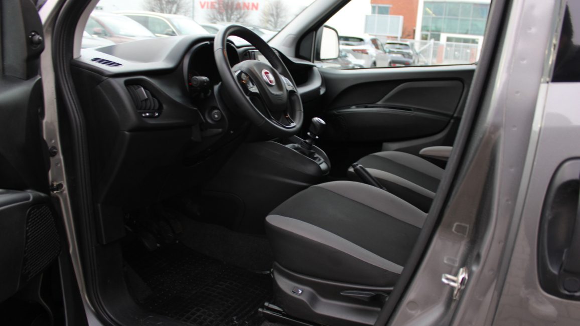 Fiat Doblo Kombi 1.6 MJ Dynamic PY19768 w zakupie za gotówkę
