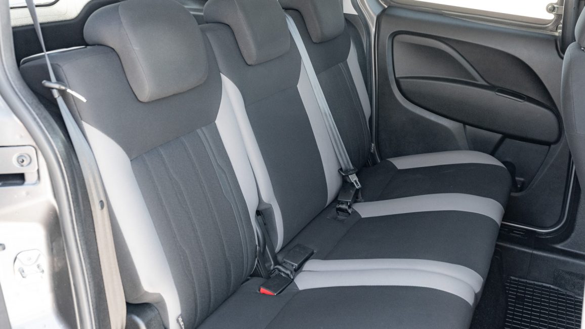 Fiat Doblo Kombi 1.6 MJ Dynamic PY19768 w zakupie za gotówkę