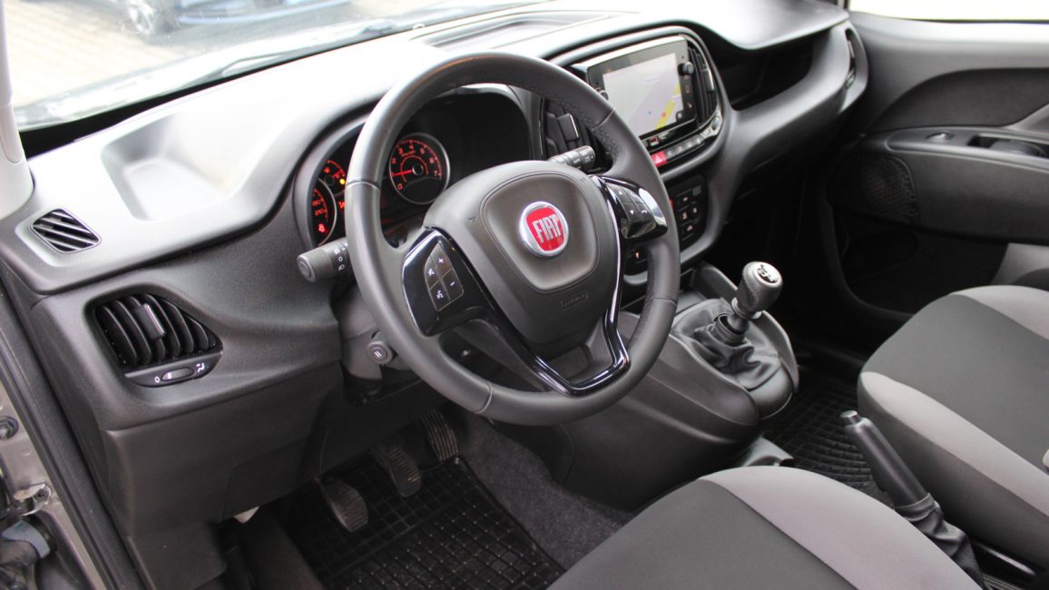 Fiat Doblo Kombi 1.6 MJ Dynamic PY19768 w zakupie za gotówkę