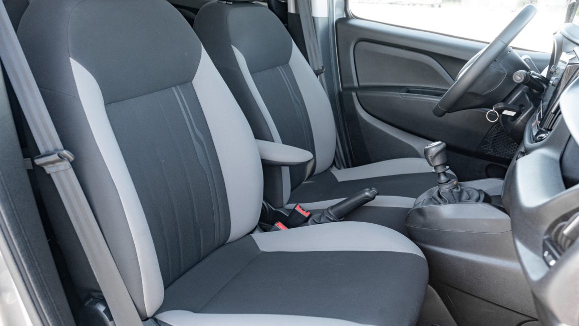 Fiat Doblo Kombi 1.6 MJ Dynamic PY19768 w zakupie za gotówkę