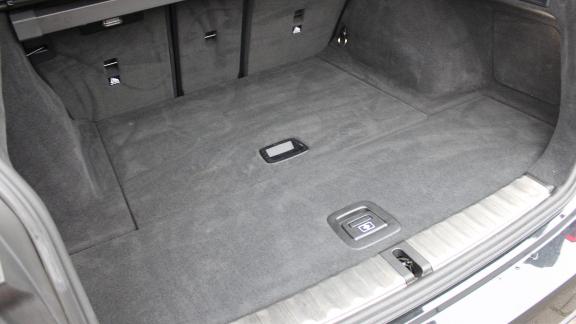 BMW 320i aut DW6UN23 w abonamencie