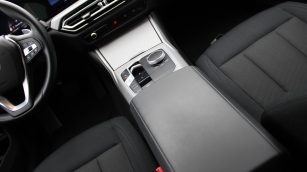 BMW 320i aut DW6UN23 w abonamencie