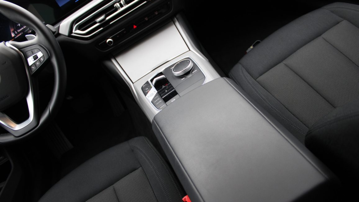 BMW 320i aut DW6UN23 w abonamencie