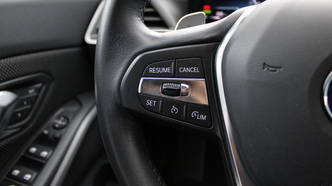 BMW 320i aut DW6UN23 w abonamencie