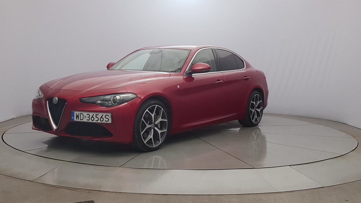 Alfa Romeo Giulia 2.0 Turbo 6C Villa D'este aut WD3656S w abonamencie