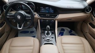 Alfa Romeo Giulia 2.0 Turbo 6C Villa D'este aut WD3656S w abonamencie