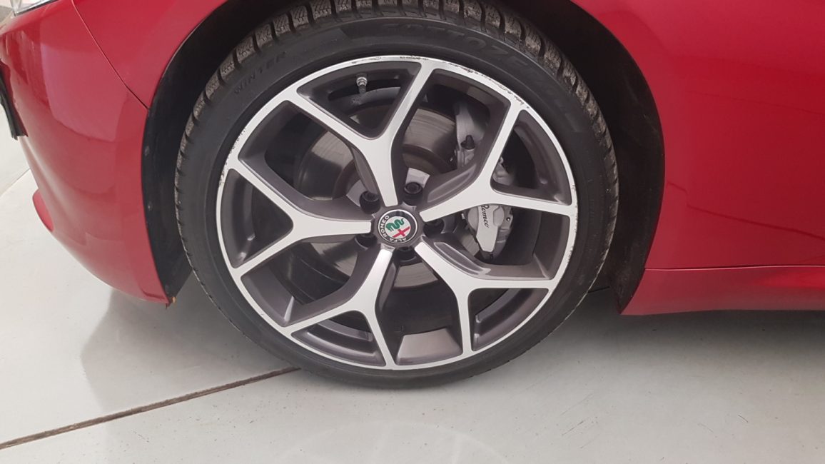 Alfa Romeo Giulia 2.0 Turbo 6C Villa D'este aut WD3656S w abonamencie