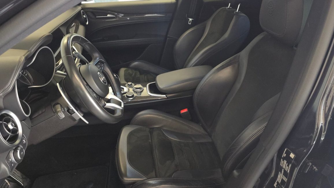 Alfa Romeo Stelvio 2.0 Turbo Veloce TI Q4 aut DW1RN27 w abonamencie