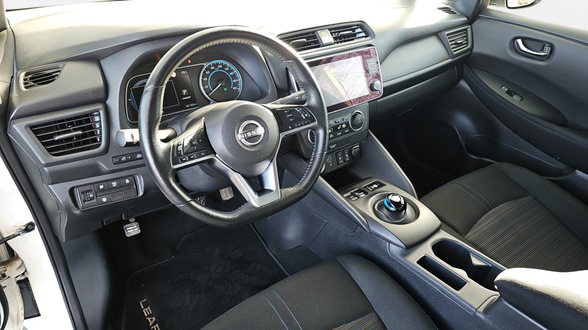 Nissan Leaf 40kWh Acenta SK179WV w abonamencie dla firm