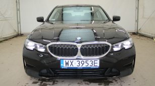 BMW 318i Advantage aut WX3953E w leasingu dla firm