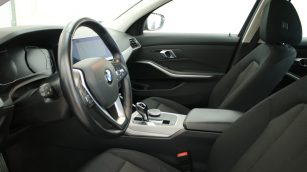 BMW 318i Advantage aut WX3953E w leasingu dla firm