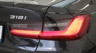 BMW 318i Advantage aut WX3953E w leasingu dla firm