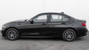 BMW 318i Advantage aut WX3955E w leasingu dla firm