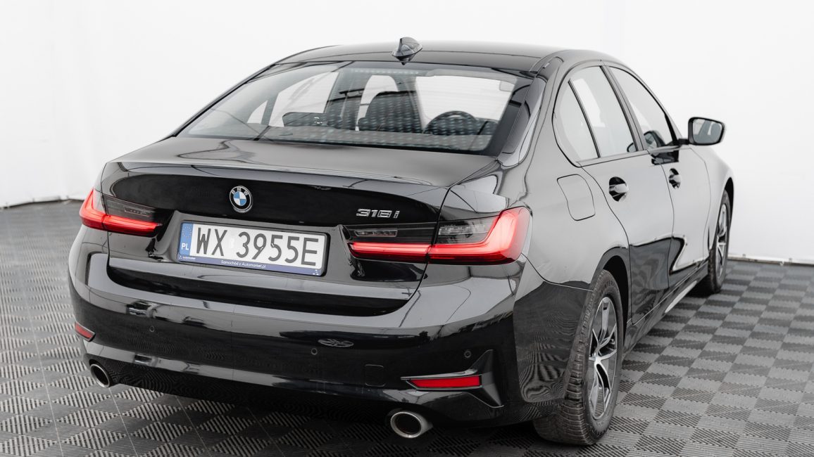 BMW 318i Advantage aut WX3955E w leasingu dla firm