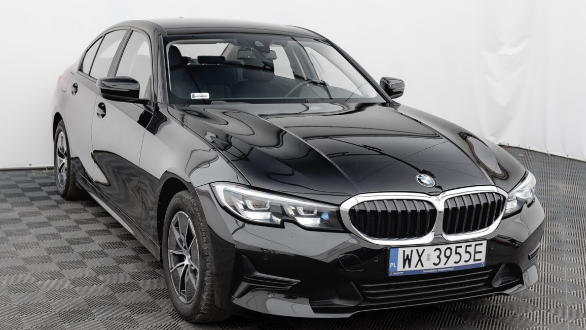 BMW 318i Advantage aut WX3955E w leasingu dla firm