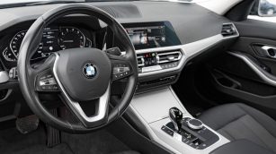 BMW 318i Advantage aut WX3955E w leasingu dla firm