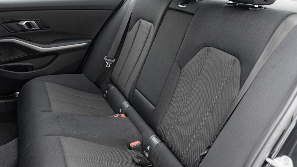 BMW 318i Advantage aut WX3955E w leasingu dla firm