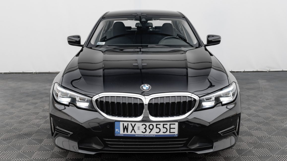 BMW 318i Advantage aut WX3955E w leasingu dla firm