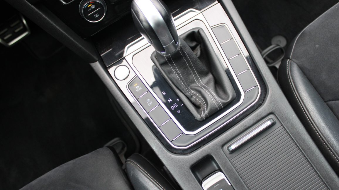 Volkswagen Arteon 2.0 TDI Bi-Turbo SCR 4Mot. R-Line DSG WD7552H w zakupie za gotówkę