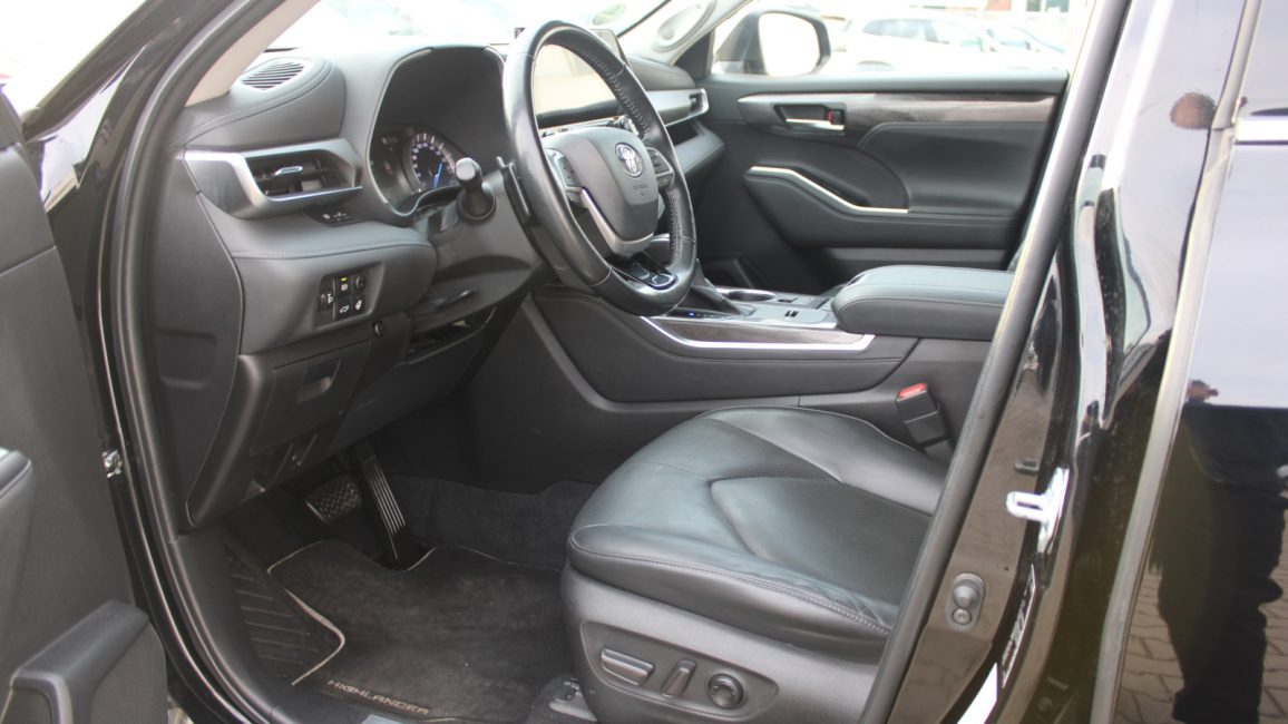 Toyota Highlander 2.5 Hybrid Prestige PO1WT67 w leasingu dla firm