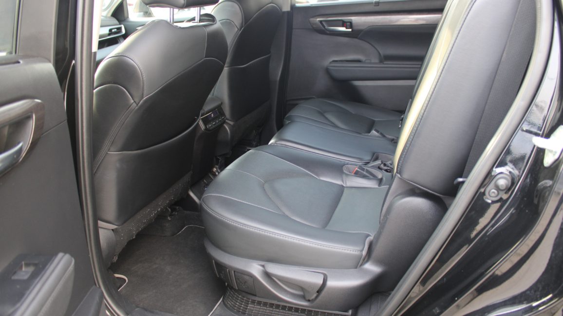 Toyota Highlander 2.5 Hybrid Prestige PO1WT67 w leasingu dla firm