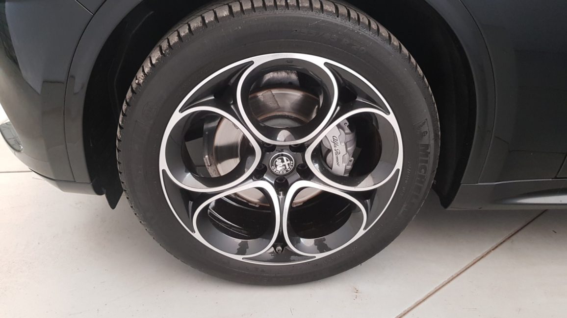 Alfa Romeo Stelvio 2.0 Turbo Veloce Q4 aut WD6979S w abonamencie