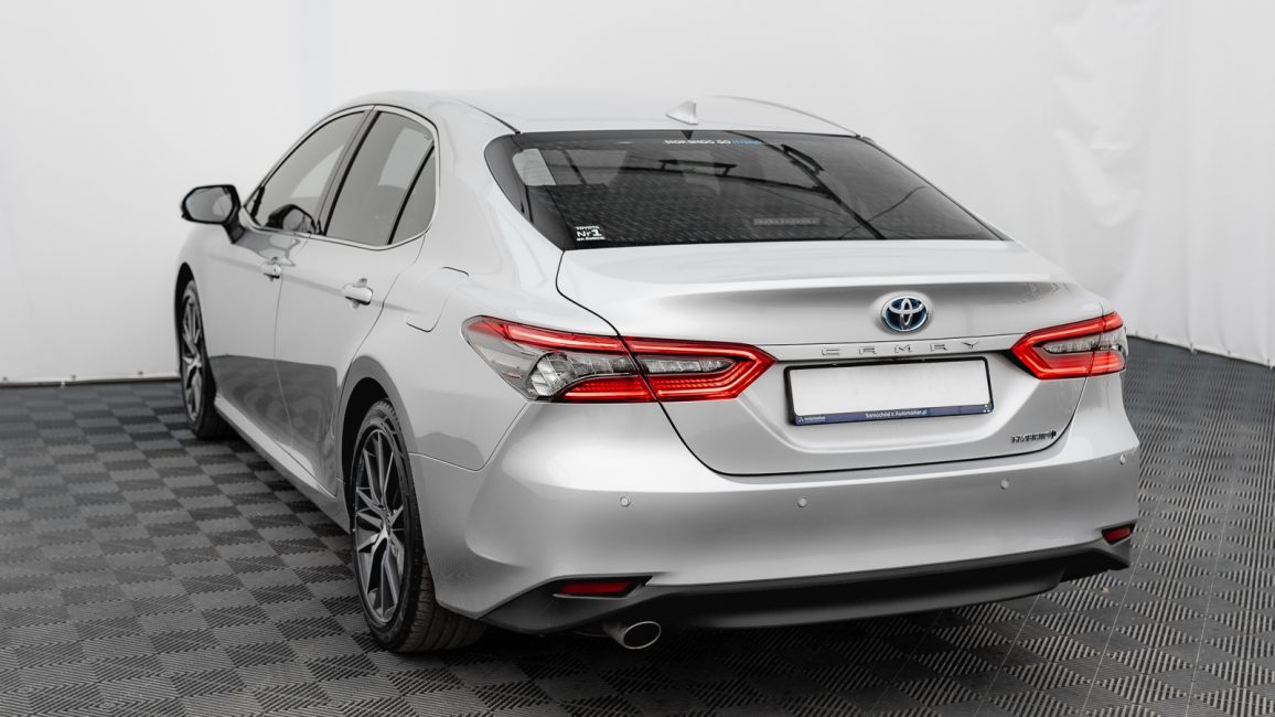 Toyota Camry 2.5 Hybrid Executive CVT GD8K249 w leasingu dla firm