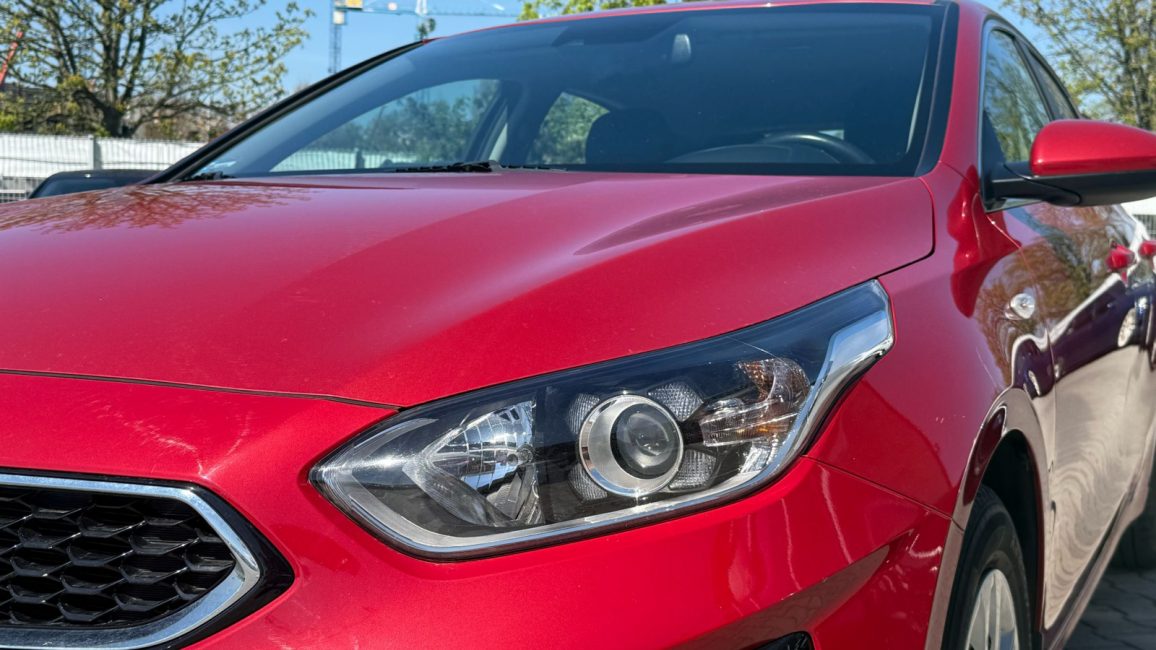 Kia Ceed 1.4 T-GDI M WJ5450K w zakupie za gotówkę