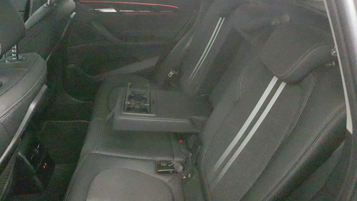 BMW X1 sDrive18i Sport Line aut WD4441S w abonamencie