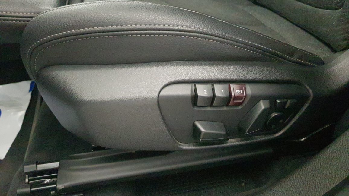 BMW X1 sDrive18i Sport Line aut WD4441S w abonamencie