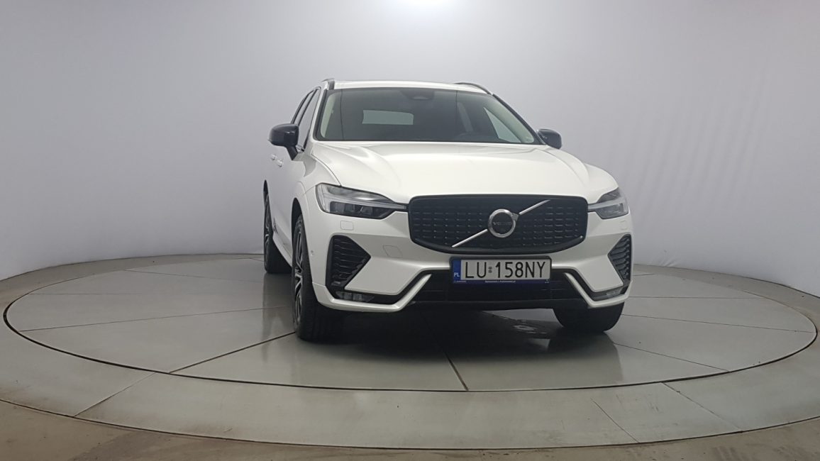 Volvo XC60 B5 D AWD Plus Dark aut LU158NY w abonamencie