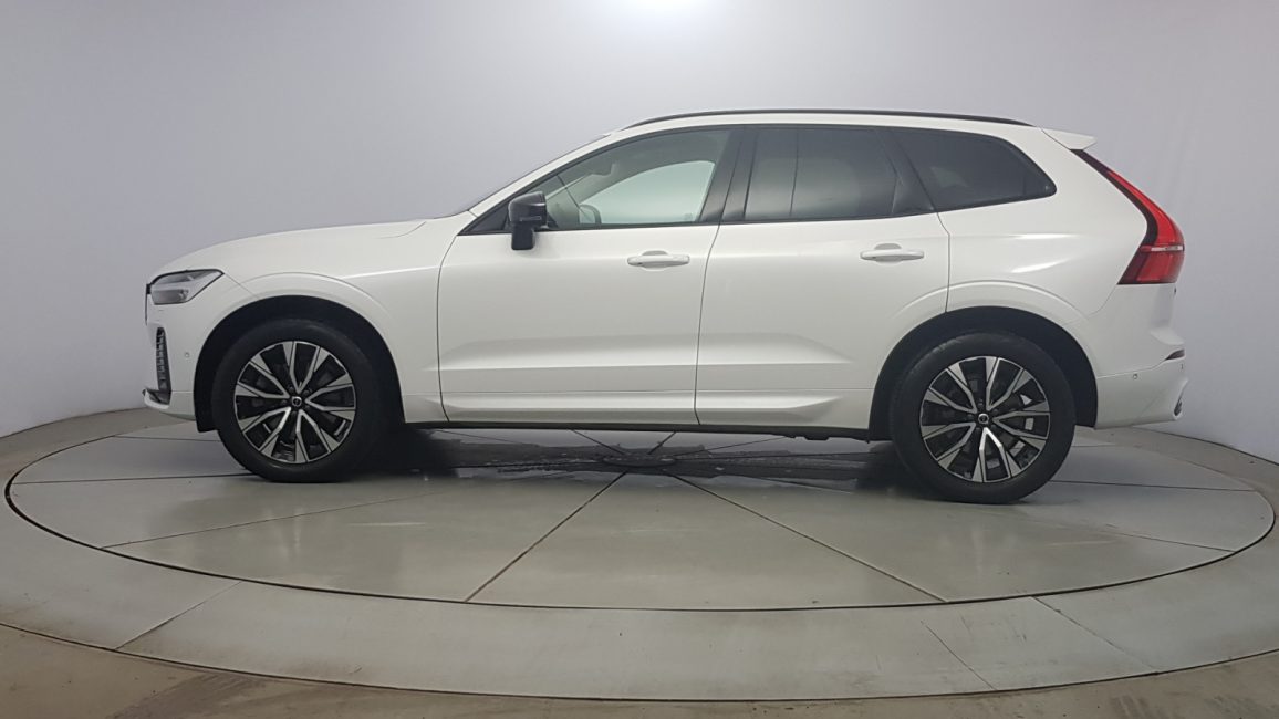 Volvo XC60 B5 D AWD Plus Dark aut LU158NY w abonamencie