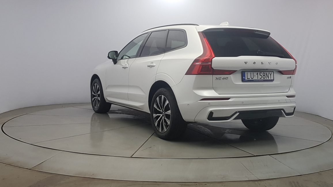 Volvo XC60 B5 D AWD Plus Dark aut LU158NY w abonamencie