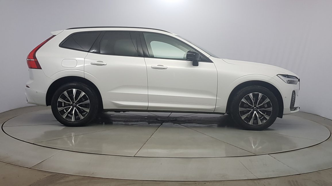 Volvo XC60 B5 D AWD Plus Dark aut LU158NY w abonamencie