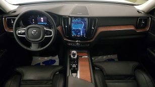 Volvo XC60 B5 D AWD Plus Dark aut LU158NY w abonamencie