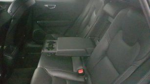 Volvo XC60 B5 D AWD Plus Dark aut LU158NY w abonamencie