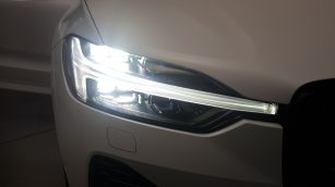Volvo XC60 B5 D AWD Plus Dark aut LU158NY w abonamencie