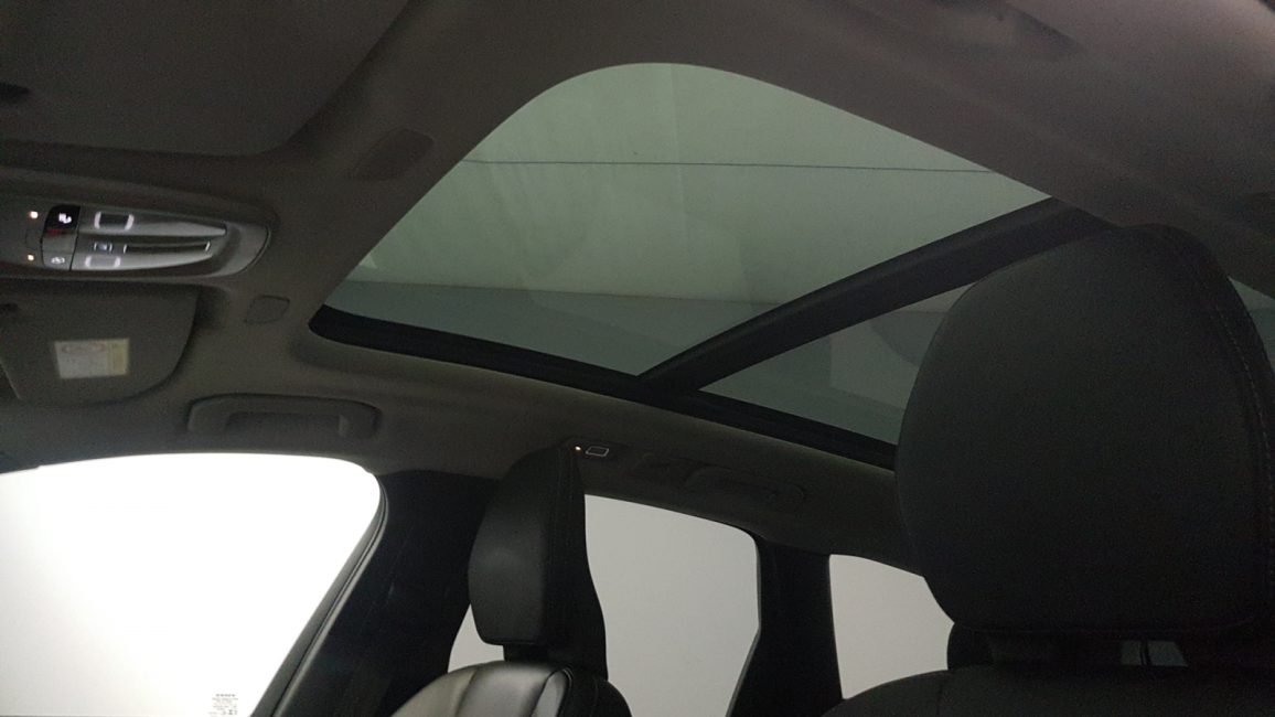 Volvo XC60 B5 D AWD Plus Dark aut LU158NY w abonamencie