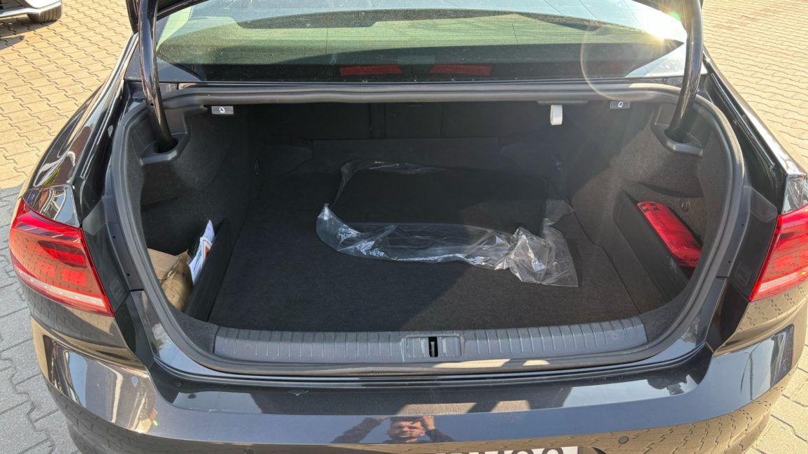 Volkswagen Passat 1.5 TSI EVO Business DSG DW6RM28 w zakupie za gotówkę