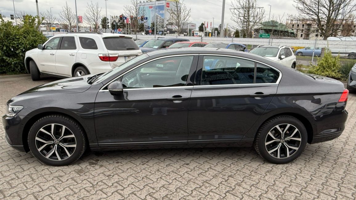 Volkswagen Passat 1.5 TSI EVO Business DSG DW6RM29 w abonamencie