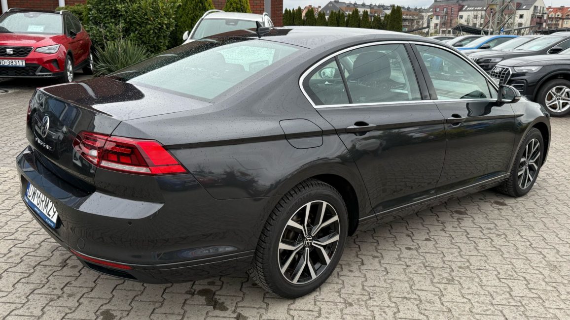 Volkswagen Passat 1.5 TSI EVO Business DSG DW6RM29 w abonamencie