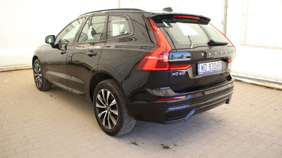 Volvo XC60 B4 D Plus Dark aut WD8306R w abonamencie