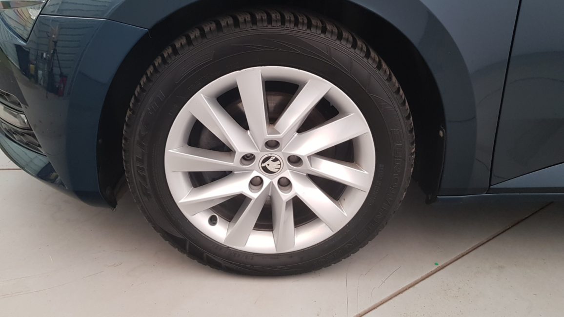 Skoda Superb 2.0 TDI SCR Ambition DSG WD7565P w abonamencie dla firm